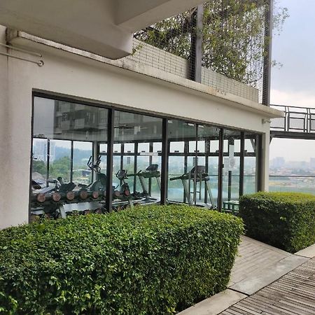 Urban360 Pool View With Netflix And Wifi Daire Batu Caves Dış mekan fotoğraf